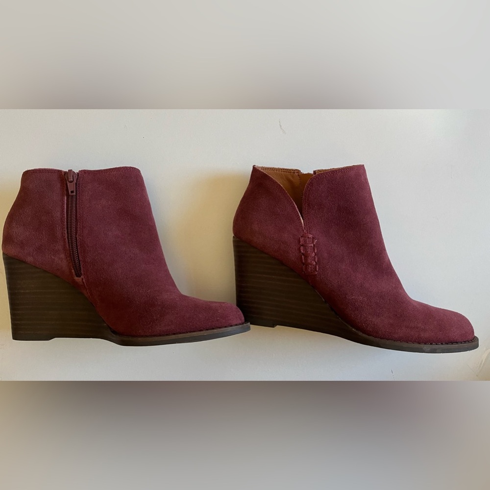 Lucky Brand Burgundy Yimme Women's Boots - Stacked wedge heel Suede size 7